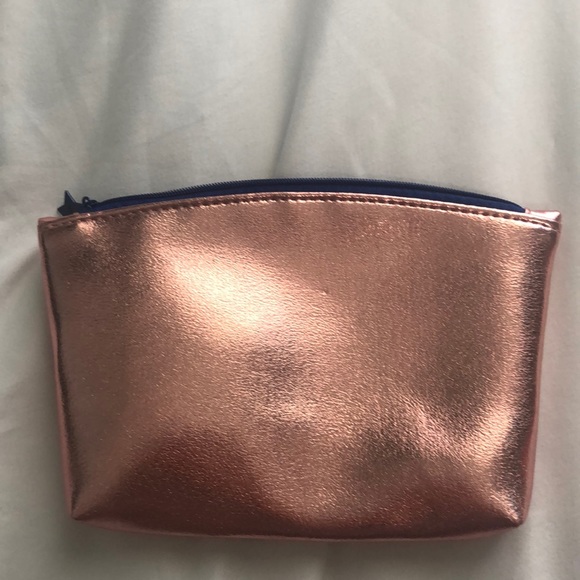 Ipsy bag - Picture 2 of 4